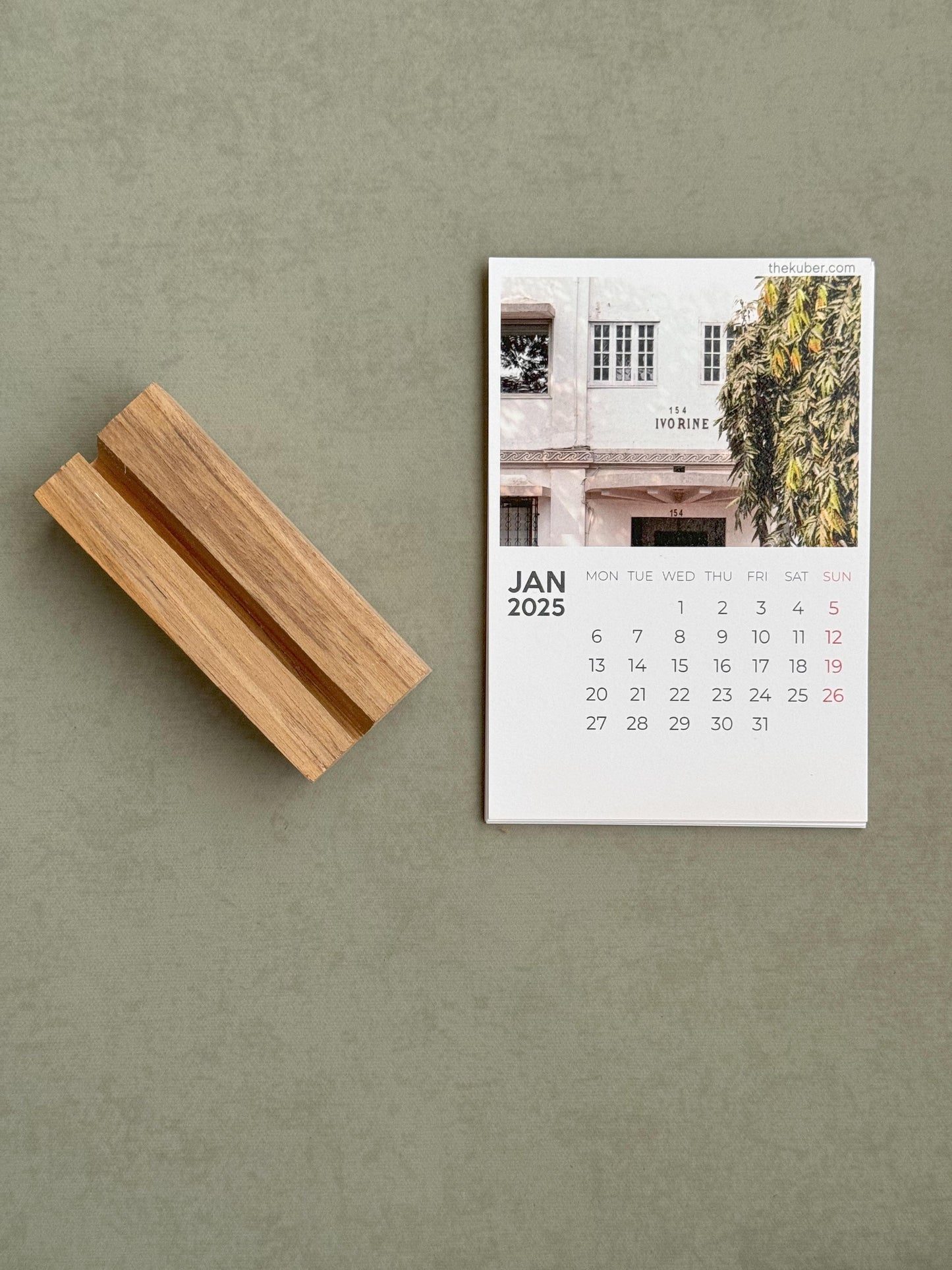 2025 CALENDAR GIFT BOX