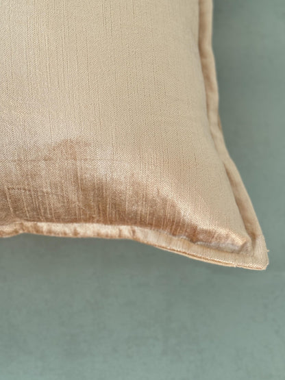 ALANA VELVET CUSHION in BEIGE- detail - ALTROVE