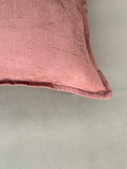 ALANA VELVET CUSHION in PINK - details - ALTROVE