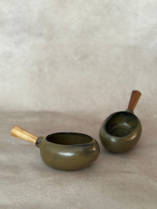 DIP BOWL WITH WOODEN HANDLE