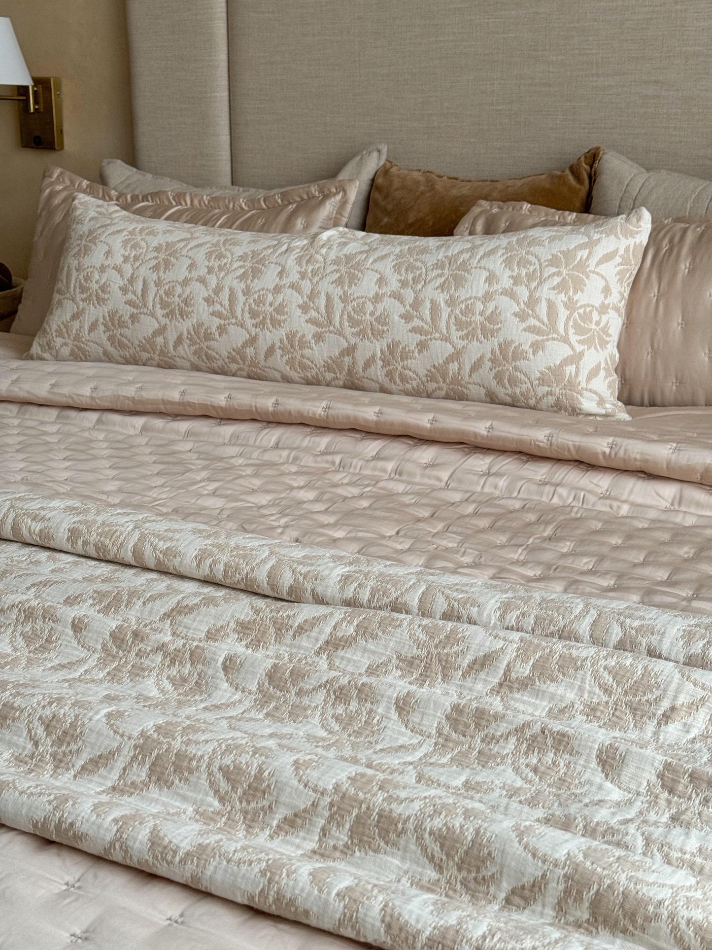 FLORIAN BED RUNNER