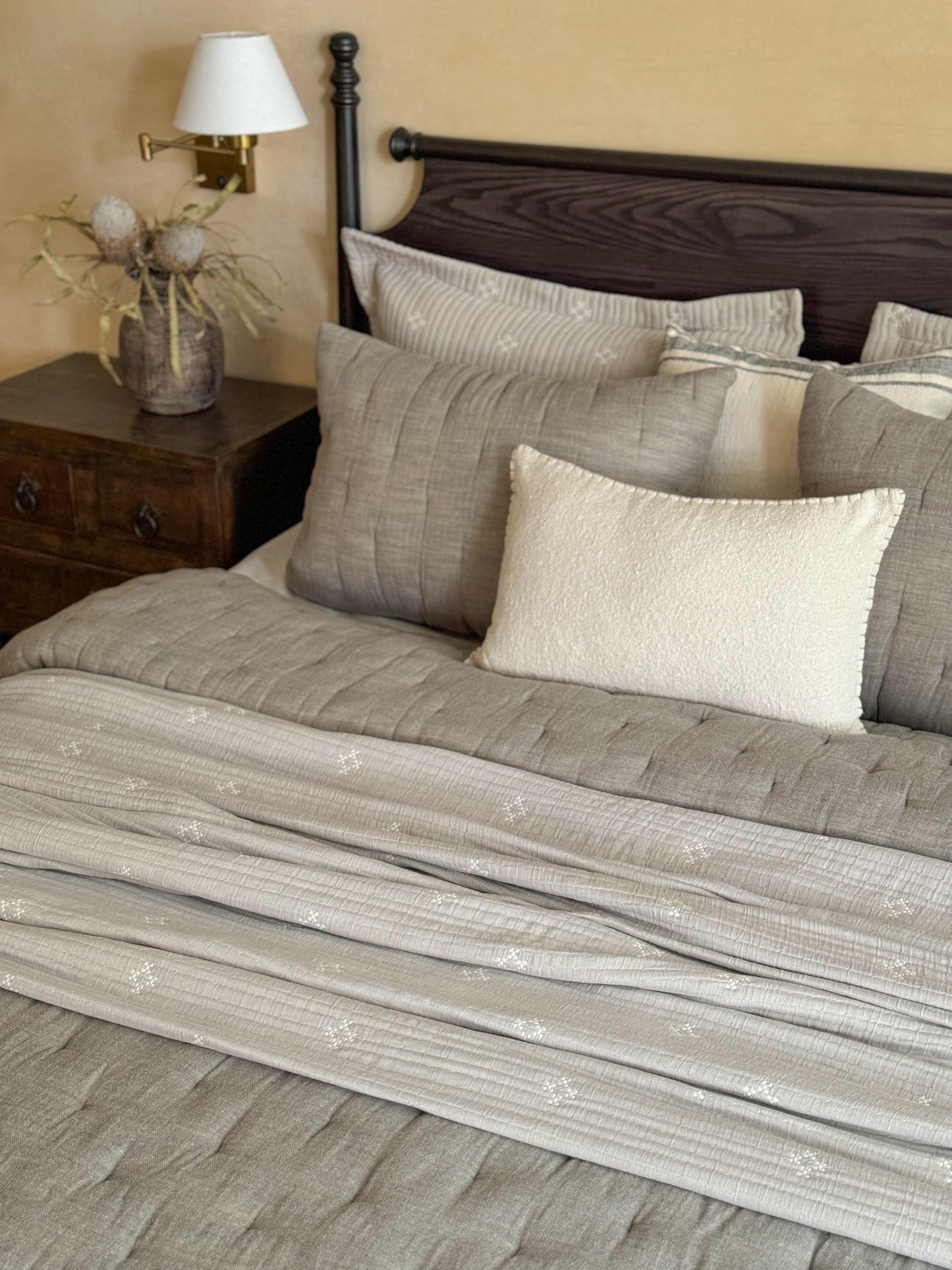 KELVIN BEDDING