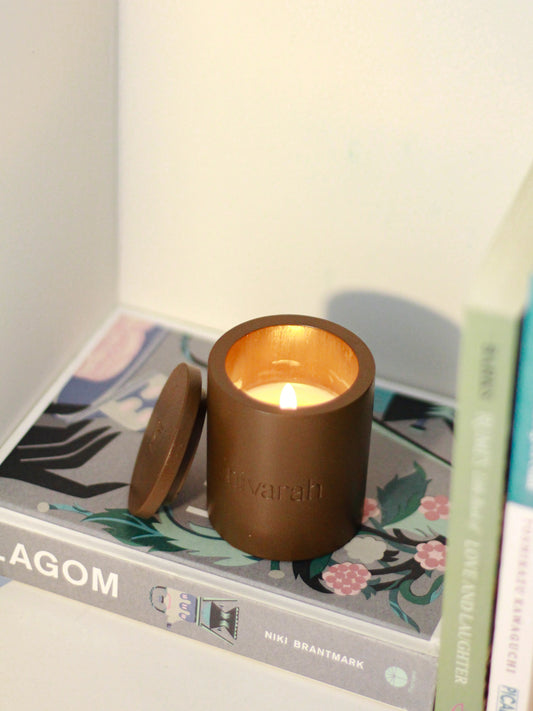 MAHOGANY TEAKWOOD SCENTED CANDLE - SMALL