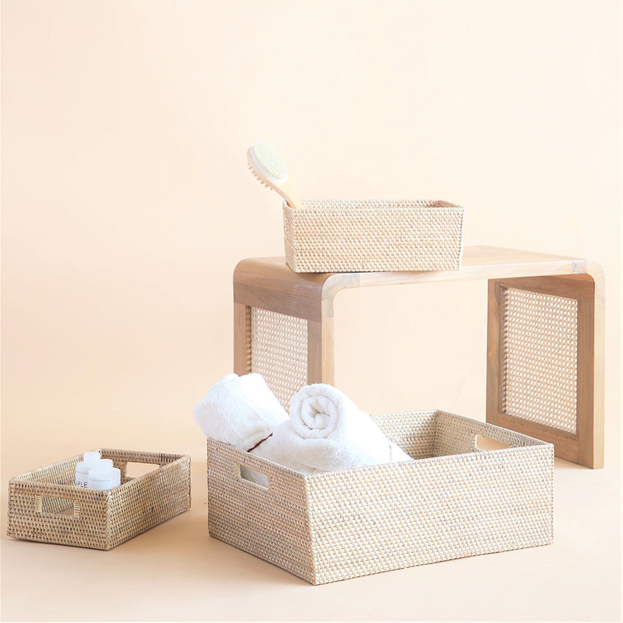 Natural woven baskets, Handwoven storage baskets, Eco-friendly home storage, Rattan-style storage bins, Sustainable storage solutions, Decorative storage baskets, Woven bathroom baskets, Rustic home organization, Boho storage baskets, 
Minimalist home décor .
