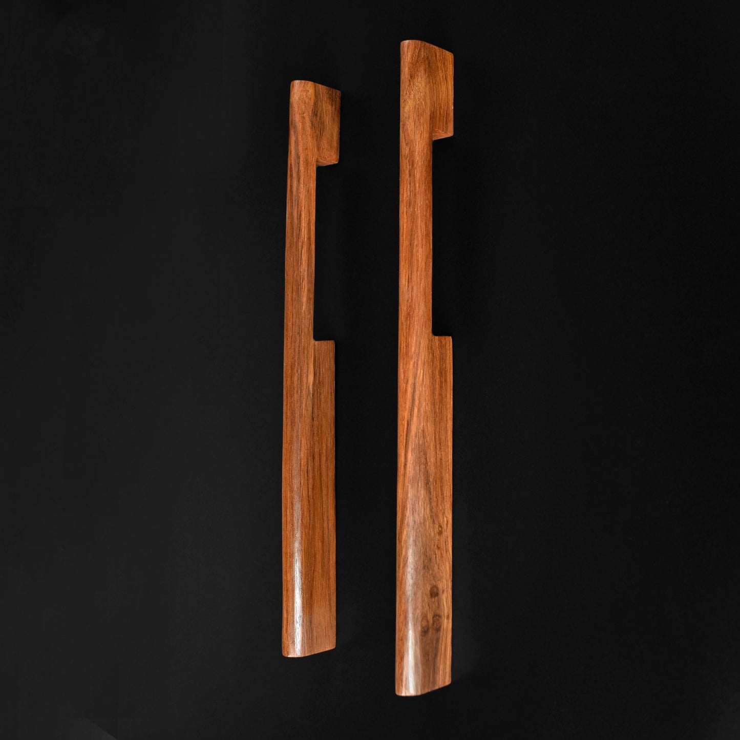 ISLEWORTH SLEEK WOODEN HANDLE
