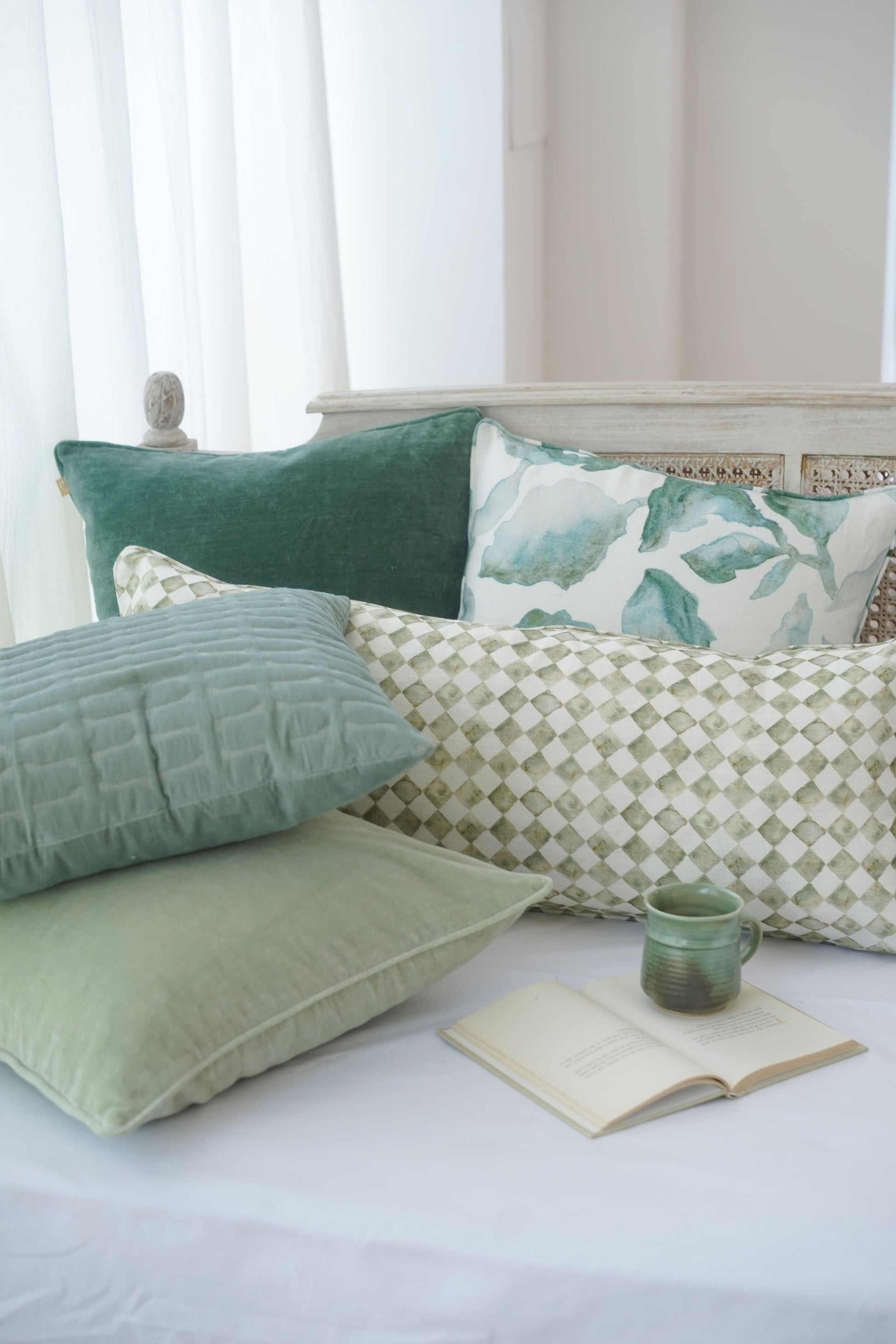 CHECKER GREEN LUMBAR CUSHION COVER โ ALTROVE