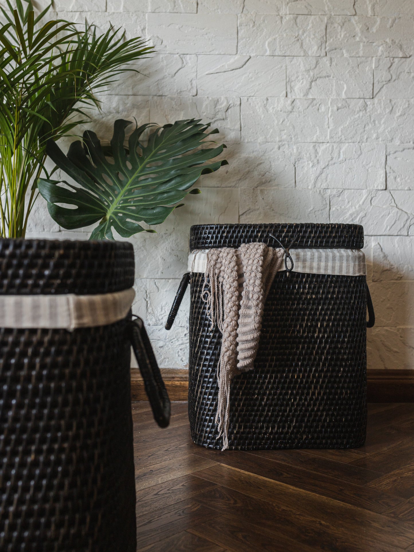 SQUARE LAUNDRY BASKET - BLACK