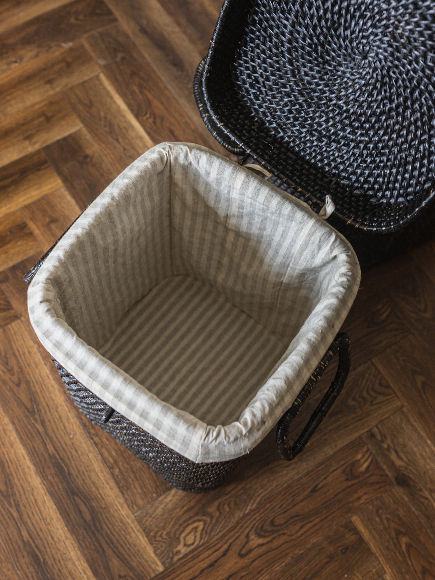 SQUARE LAUNDRY BASKET - BLACK